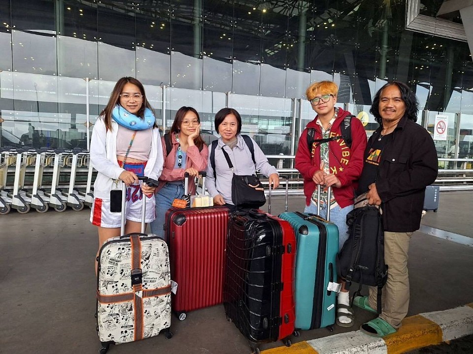 Airport transfer van service
