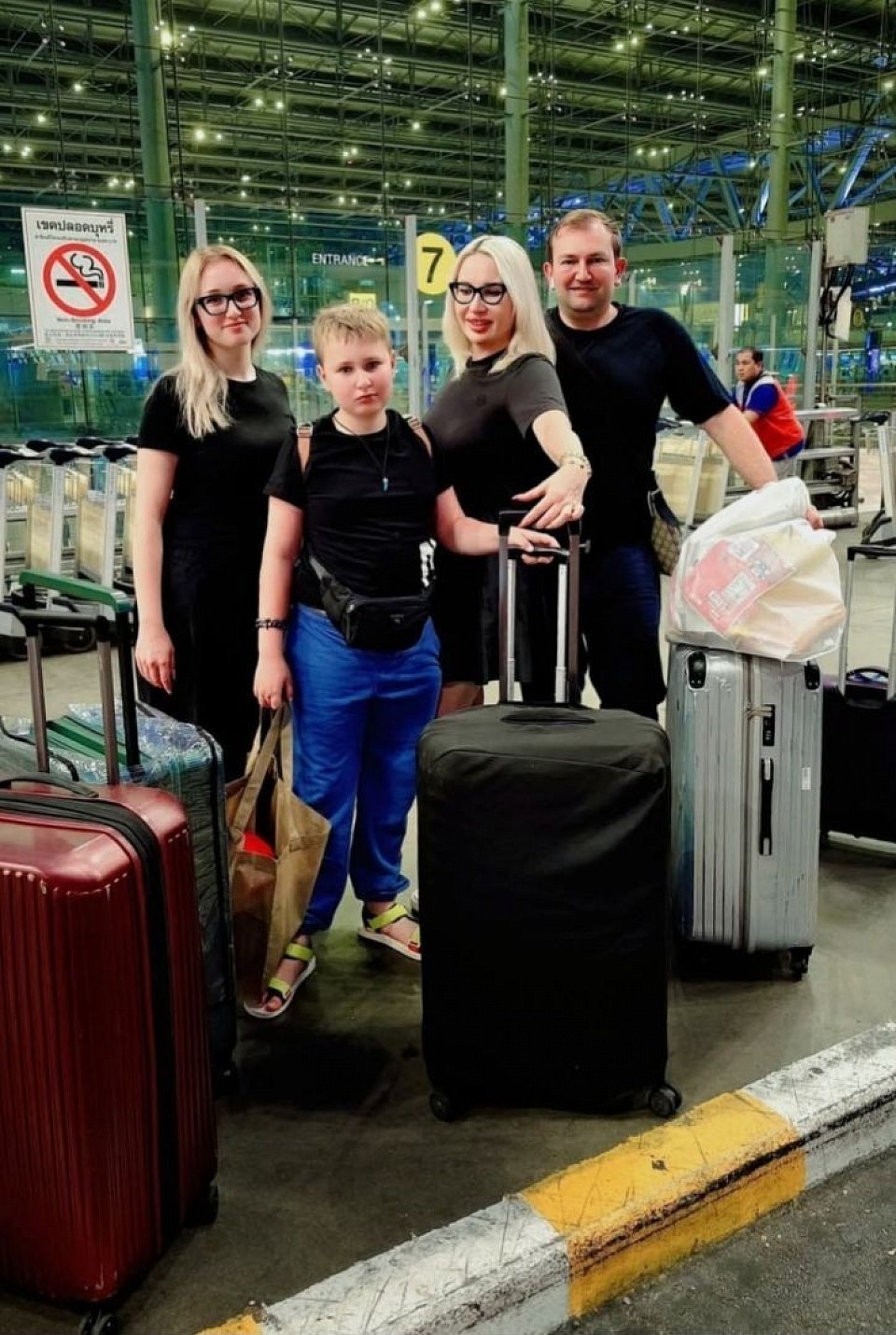 Suvarnabhumi Airport Transfer Van Service